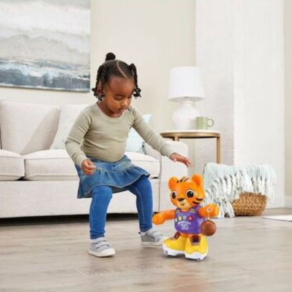 NEW VTech Dribble & Bounce Captain Tiger Animatronic Moving Talking Dribbling - Picture 3 of 9